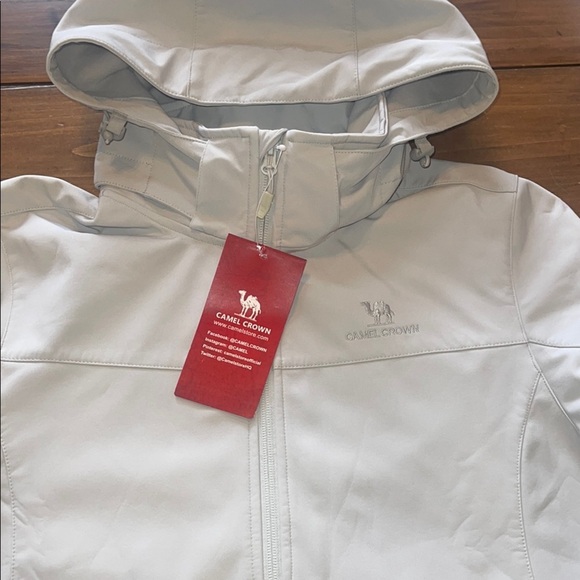 Camel Crown Light Gray Hooded Jacket - Picture 4 of 5